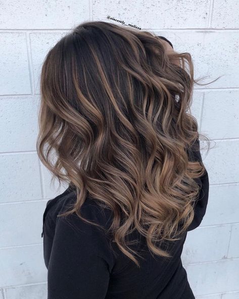 Glossy Dark Brown Balayage Hair Dark Brown Hair With Highlights, Rambut Brunette, Dark Brown Balayage, Ash Brown Balayage, 60 Hairstyles, Kadeřnické Trendy, Edgy Pixie, Hair With Highlights, Chocolate Brown Hair Color