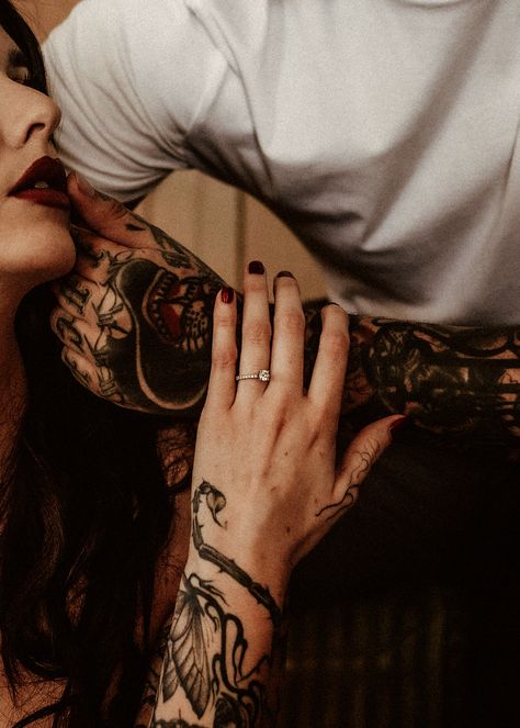 Power Couple Aesthetic Photoshoot, Sultry Couples Photoshoot, Engagement Photos Tattoos Couple, Couples Photoshoot Artistic, Tattoo Couple Photoshoot, Tattooed Boyfriend Aesthetic, Tattooed Couple Aesthetic, Alt Couple Photoshoot, Couples Bourdier Photoshoot Poses