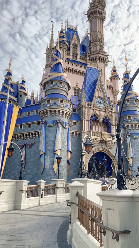 Istana Disney, Disneyworld Wallpaper, Disney Castle Wallpaper, Disney Wallpaper Iphone, Disneyland Wallpaper, Background Disney, Dunia Disney, Lauren Asher, Foto Disney