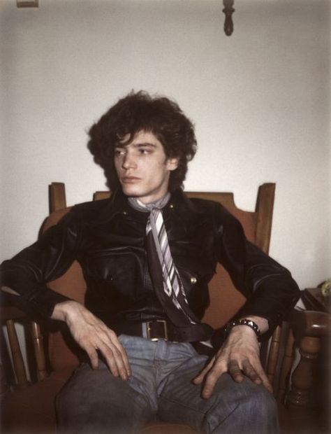 Edward Mapplethorpe Personal Essay - Robert Mapplethorpe's Brother on the Photographer's Legacy Hippies, Robert Mapplethorpe, Patti Smith Robert Mapplethorpe, Robert Mapplethorpe Photography, Life Movie, Hbo Documentaries, Still Life Images, Patti Smith, I'm With The Band