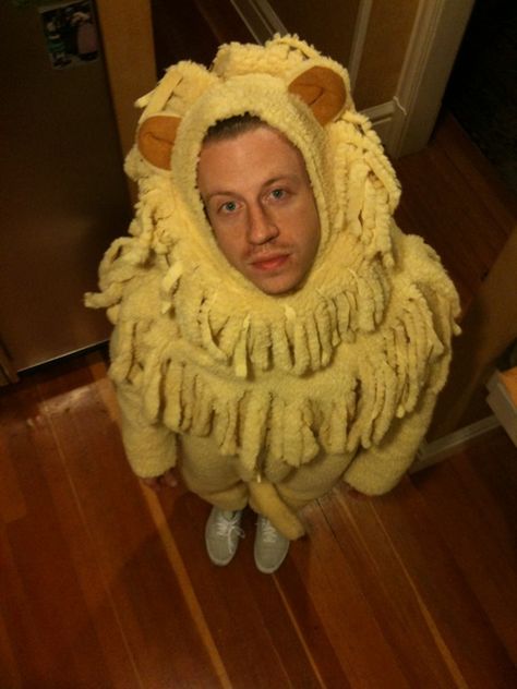 Macklemore being Macklemore Tumblr, Songs, Am I The Only One, Macklemore, Our Kids, Muse, Movie Tv, Musician, Winter Hats