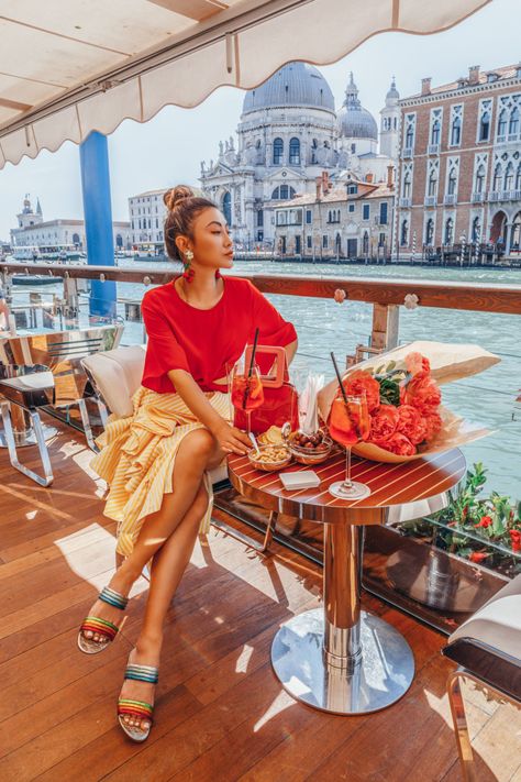 Instagram Outfits in Venice - bright summer outfit, venice canals, venice bridge, travel blogger, gondola watching in venice, rainbow mules Bright Summer Outfits, Europe Summer Outfits, Venice Bridge, Jessica Wang, Venice Photos, Europe Travel Outfits, Venice Canals, Italy Outfits, Venice Travel