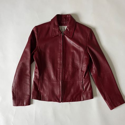 Aesthetic Fall Jacket, Cool Vintage Jackets, Dream Wardrobe Clothing Aesthetic, Vintage Clothing Pieces, Deep Red Clothes, Vintage Things To Buy, Cherry Red Jacket, Vintage Red Leather Jacket, Red Details Outfit
