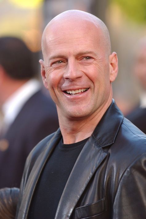 22 Handsome Pictures of Bruce Willis That Will Make You Want to Give His Bald Head a Big Rub Karl Urban, Joe Manganiello, Ryan Guzman, Bald Actors, Bald Men Style, Going Bald, Male Pattern Baldness, Bald Head, Bald Men