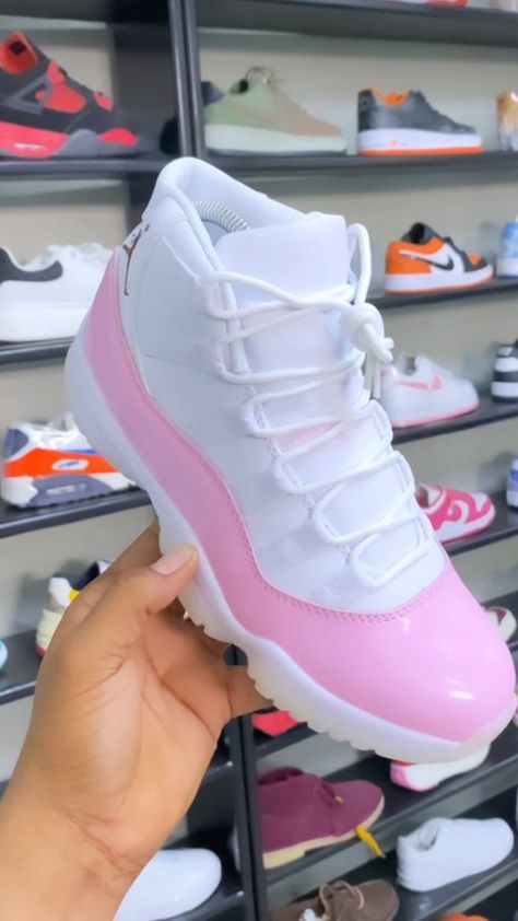 Shoes Sneakers For Summer 2023, Cute Shoes Black Women, Shoes To Get For Your Birthday, Cute Pink Jordans, Pink Thunder Jordan 4, Shoes To Buy In 2023, Jordans To Get, Cute Jordans For Women Baddie, Types Of Jordans