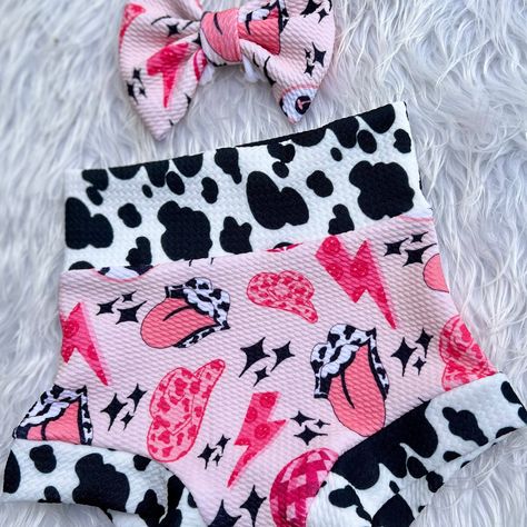 Western Baby Clothes, Cow Outfits, Pink Disco, Western Birthday Party, Girl Western, Farm Themed Birthday Party, Rodeo Birthday, Cow Spots, Cowgirl Birthday Party