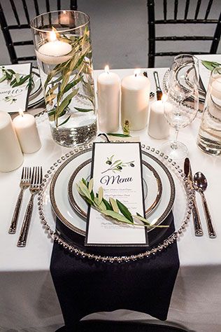 Black White Silver Place Setting, Black White And Silver Table Settings, Elegant Dinner Decor, Black And White Dinner Table Decor, Red And Silver Table Setting, Black Napkins Wedding Place Settings, Black Napkin Table Setting, Modern Dinner Table Setting, Black And Silver Table Setting