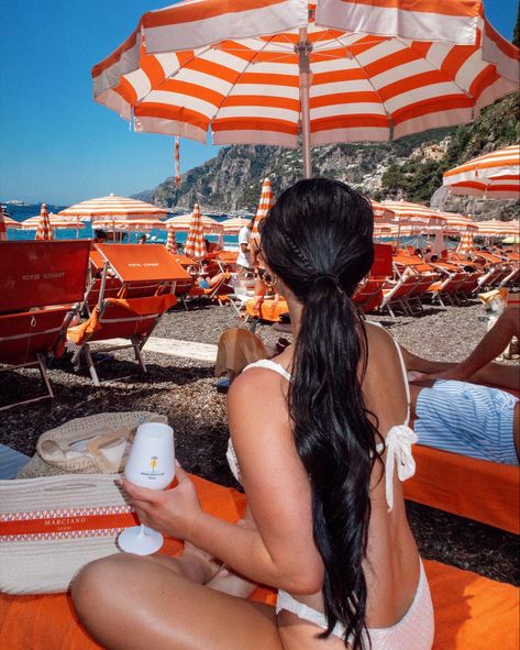 Amalfi Coast Beach Aesthetic, Italy Beach Pictures, Positano Beach Pictures, Positano Italy Picture Ideas, Shopping In Italy Aesthetic, Positano Boat Pictures, Italy Travel Photos, Positano Amalfi Coast, Arienzo Beach Club Positano