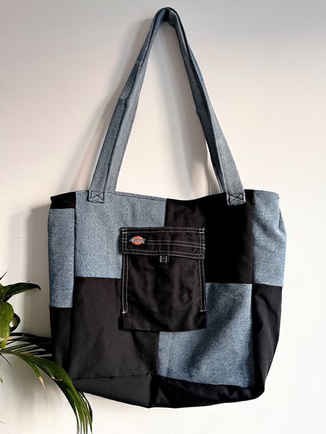 Reworked TOTE bag x Dickies 180pln Width: 43 Length: 37 Handle: 80 1 of 1 99% upcycled ♻️ Upcycling, Patchwork, Art Bag Diy, Upcycle Bags Ideas, Recycled Tote Bags, Upcycled Tote Bags, Tout Bag, Sewing Upcycled Clothing, Cloth Tote Bags