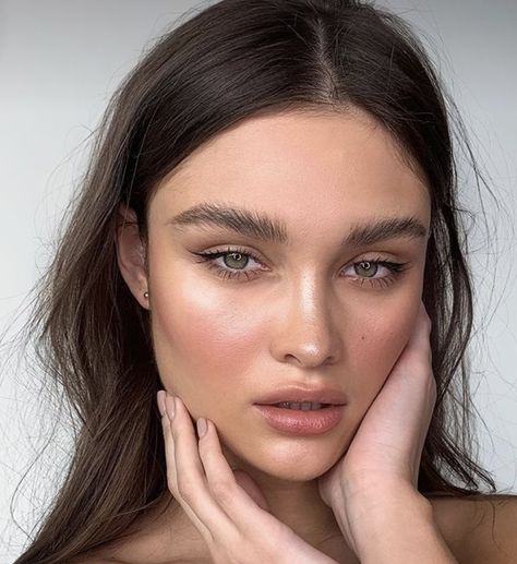 #Nikki_makeup #dewymakeup #currenttrendmakeup2021 Bare Skin Makeup Look, Bushy Eyebrows Natural, No Makeup Bride, Light Bridal Makeup, Dewy Bridal Makeup, Minimal Bridal Makeup, Fresh Bridal Makeup, Cool Tone Makeup, Natural Makeup Pale Skin