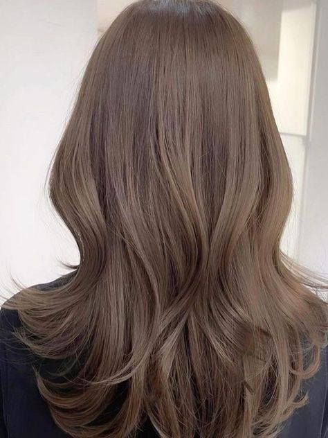 Korean ash brown color for layered medium length hair Balayage, Matte Brown Hair Color, Caramel Rose Hair, Hair Colour Ideas Asian, Solid Mushroom Brown Hair Color, Haircolor Ideas For 2023 Brown, Milktea Brown Hair Color With Highlights, Mousy Brown Hair Natural, Soft Brown Hair Color Natural