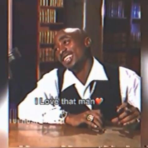 2pac Live Wallpaper, Tupac Live Wallpaper, Tupac Wallpaper Quotes, Pictures Of Tupac, Tupac Edits, Tupac Smile, Thug Life Tupac, Tupac Albums, Tupac Lyrics