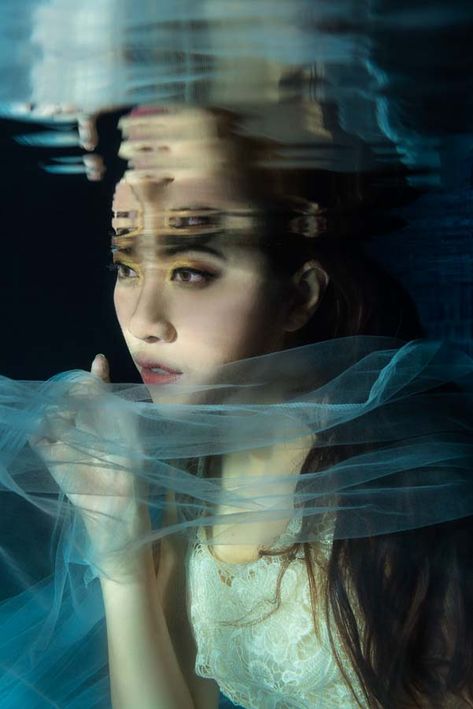 Under Water Portrait, Floating Pose, Water Reflection Photography, Underwater Bubbles, Underwater Wedding, Underwater Photoshoot, Professional Portrait Photography, Underwater Portrait, Water Shoot