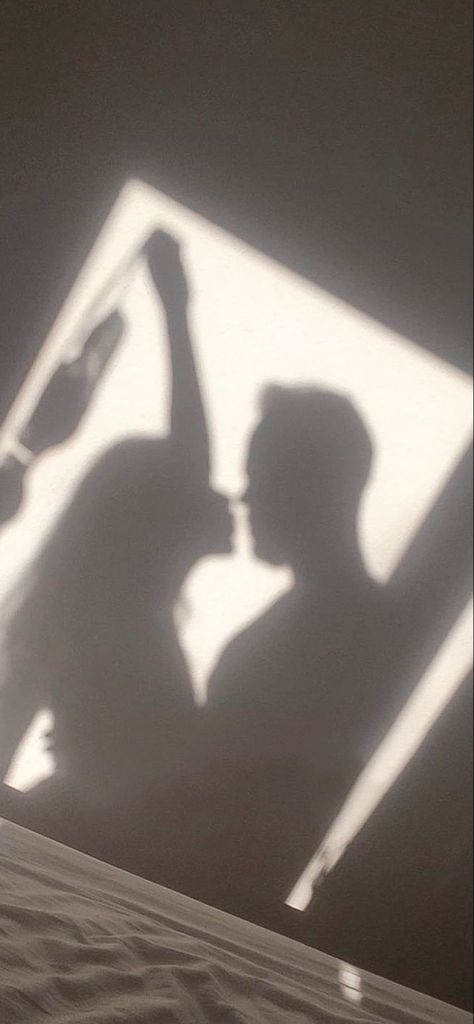 #couple #coupleportrait #coupleromantic #couplegoals #aesthetic #shadow #tiktok #love #instagram #vsco #inspo #inspo4vsco Jason Lyric, Aesthetic Shadow, Couple Shadow, Shadow Images, Couple Silhouette, Shadow Photos, Shadow Pictures, Couples Intimate, Black Shadow