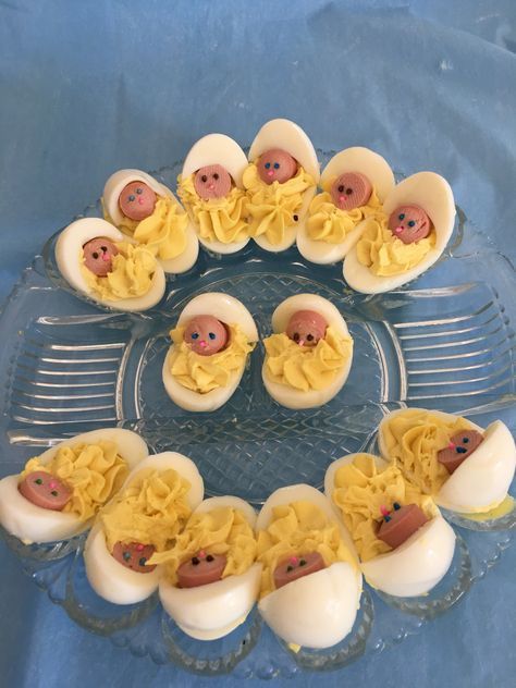 Sunflower Baby Shower Food Ideas, Baby Boy Shower Brunch Food Ideas, Easy Baby Shower Finger Food Ideas, Gender Reveal Ideas Desserts, Gender Reveal Food Ideas For Party, Gender Reveal Finger Foods, Baby Shower Food Ideas On A Budget, Baby Shower Finger Food Ideas, Baby Shower Finger Food