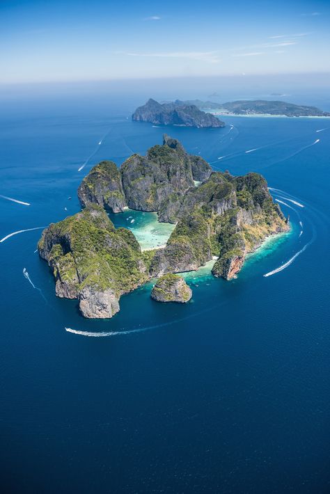Island From Above, Island Aerial View, Mahanakhon Tower, Phi Phi Islands, Island Photos, Hotel Secrets, Island Pictures, Best Wallpapers, Phi Phi Island