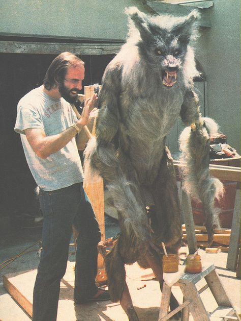 On the set of the  HOWLING (1981) The Howling 1981, Classic Monster Movies, Scifi Fantasy Art, 80s Horror, Werewolf Art, The Howling, Horror Lovers, Horror Movie Art, Classic Horror Movies