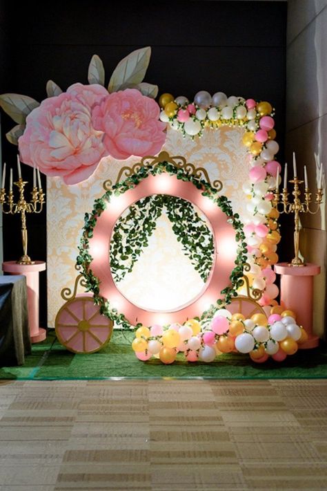 Disney Princess Theme Backdrop, Garden Princess Party, Fairy Princess Theme Birthday Party, Princess Birthday Decoration Ideas, Princess Theme Birthday Party Backdrops, Fairy Theme Decorations, Theme Birthday Party Ideas Girl, Colourful Birthday Decorations, Disney Theme Decorations