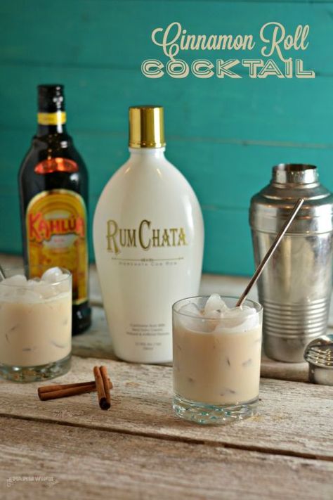 It takes just two ingredients — RumChata and Kahlua — to create your new holiday favorite. Get the recipe at The Farm Wife Drinks. Easy Christmas Cocktail Recipes, Rumchata Drinks, Best Christmas Cocktails, Rum Chata, Holiday Drinks Alcohol, Easy Alcoholic Drinks, After Dinner Drinks, Christmas Cocktail, Cocktails Bar
