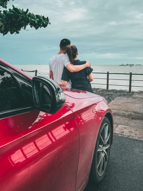 Car Pictures Couple, Car Photoshoot Couple Picture Ideas, Car Poses Couples, Couple Instagram Pictures Photo Ideas, Stills For Couples, Couple Photo In Car, Back Side Photo Pose, Simple Couple Poses Indian, Car Couple Poses