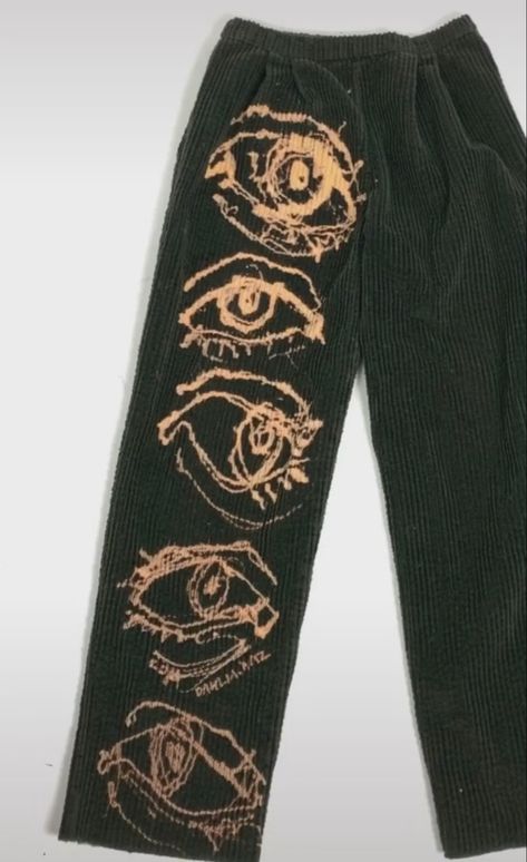 Pants With Eyes On Them, Blech Clothes Diy, Bleach Paint Sweatpants, Bleach Painting Black Jeans, Bleach Art Sweatpants, Pants With Bleach Design, Bleached Black Shirt Ideas, Design On Clothes Art, Bleach Dyed Pants