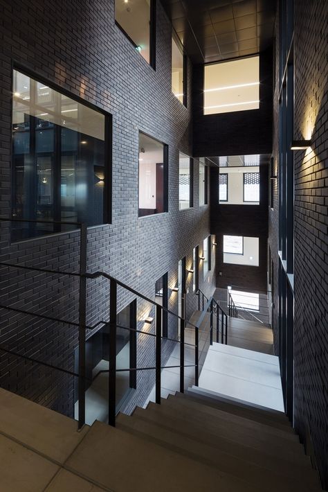 Gallery of MU:M Office Building / Wise Architecture - 3 Office Building Architecture, Cozy Office, Korea Design, School Campus, Apartment Architecture, Building Architecture, Architecture Photo, Stairs Design, Architecture Project