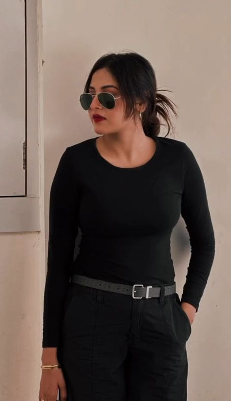 Banni Sandhu Pics, Bani Sandhu, Banni Sandhu, Baani Sandhu, Couple Pics For Dp, Female Celebrity Fashion, Flowers Wallpapers, Cool Car Pictures, Pics For Dp