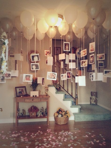 15 Year Anniversary Party Decor, Anniversary House Party Ideas, Grandparents Anniversary Party, Anniversary Photo Wall Ideas, Indoor Anniversary Decorations, 5 Year Anniversary Decoration Ideas, 2 Year Anniversary Decoration Ideas, Birthday And Anniversary Party Combined, Anniversary Photo Decoration Ideas