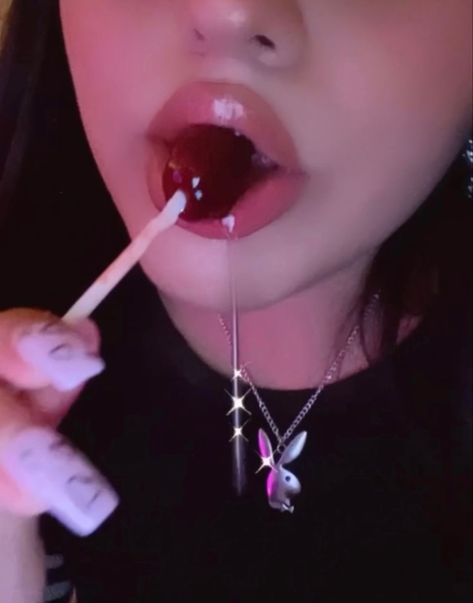 #lollipop #lips #aesthetic #playboy #y2k #me Selfie With Lollipop, Girl Lollipop Aesthetic, Lips Lollipop Aesthetic, Sucker Aesthetic, Lollipop Selfie, Lolipop Aethestic, Hand Holding Lollipop, Lollipop Pose, Lollipop Photoshoot