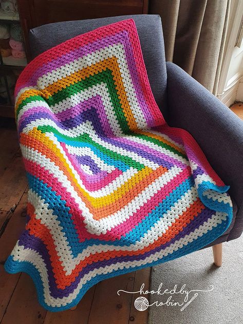 Crochet Log Cabin, Log Cabin Crochet, Cabin Crochet, Mitered Granny Square, Hooked By Robin, Crochet Ring Patterns, Quick Crochet Blanket, Crochet A Granny Square, Granny Square Pattern Free