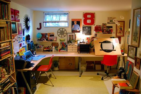 My workspace (when it was clean). A reminder for me to STRAIGHTEN UP. Ikea Galant Desk, Ikea Galant, Homeschool Space, Artist Workspace, Deco House, Workspace Desk, Art Studio Space, Art Studio Room, Art Studio Organization