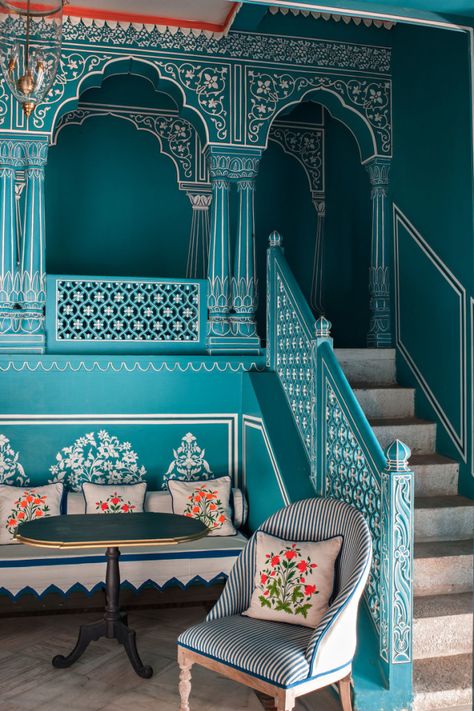 Located within the Narain Niwas Palace Hotel in Jaipur, India is what might be the most visually delightful restaurant and bar in the world. Bar Palladio, designed by Dutch designer and Tocca founder Marie-Anne Oudejansis, is a treat for the senses with it's electric blue walls, intricate wooden Bar Palladio, Bedroom Moody, Cream Bedroom, Indian Interior Design, Bedroom Blue, Arsitektur Masjid, Indian Interiors, Casa Country, Bedroom Light