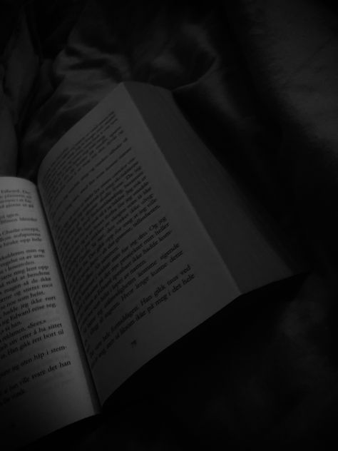 Reading Dark Aesthetic, Black Books Aesthetic, Black And White Book Aesthetic, Books Aesthetic Black, Book Aesthetic Black, Dark Books Aesthetic, Book Dark Aesthetic, Books Dark Aesthetic, Reading Aesthetic Dark