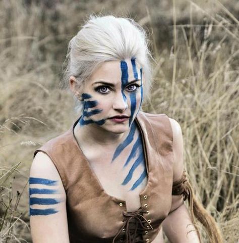 Ciardha Vikings Makeup, Warrior Makeup, Viking Makeup, Blue Face Paint, Arte Viking, Celtic Warriors, Viking Costume, Blue Face, Foto Tips