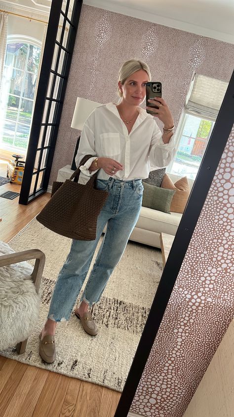 White Oversized Button Down Shirt Outfit, White Poplin Shirt Outfit, Oversized Poplin Shirt Outfit, Oversized Button Down Shirt Outfit, Poplin Shirt Outfit, Realtor Outfits, Thrift Inspiration, White Poplin Shirt, Oversized Poplin Shirt