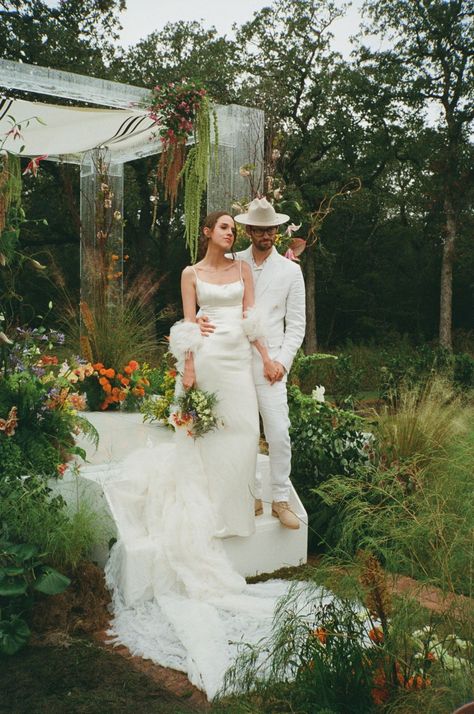 An Eclectic, Ethereal Garden Wedding in Austin with a Disco Cowboy Reception Eclectic Garden, Austin Garden, Documentary Wedding Photos, Charleston Wedding Venues, Lauren Nicole, Spring Wedding Guest, Austin Texas Wedding, Spring Wedding Guest Dress, Garden Weddings Ceremony