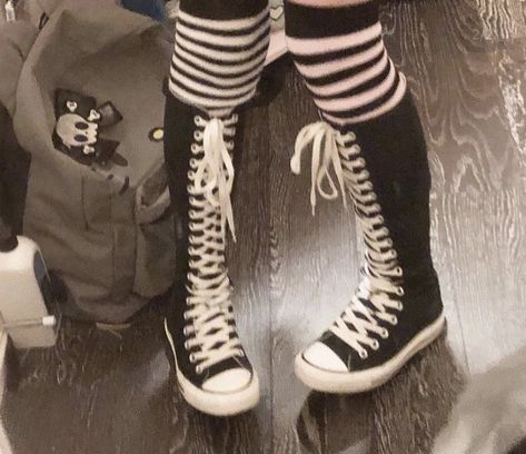 emo scene knee high converse Knee High Top Converse, Converse Long Shoes, Converse Boots Knee High, Scene Knee High Converse, Knee High Converse Emo, Knee High Converse Outfit Scene, Knee High Converse Aesthetic, Knee High Converse Scene, Emo Shoes Aesthetic