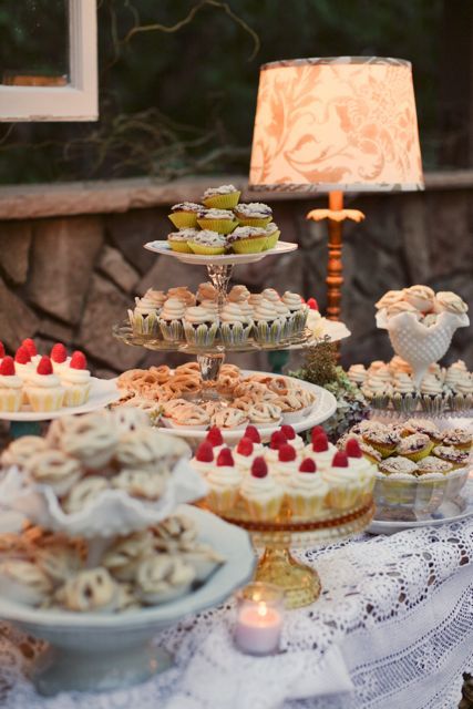 dessert table Wildflowers Photography, Vintage Cake Stands, Dessert Party, Cake Plates Stand, Festa Party, Food Displays, Dessert Bar, Dessert Buffet, Food Display