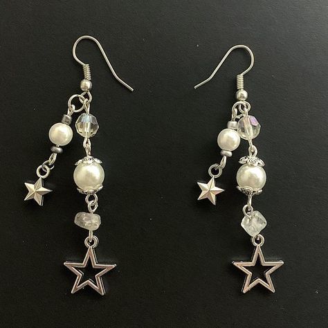Drop Earrings Beads, Dangly Star Earrings Silver, Silver Bead Jewelry, Star Pearl Earrings, Earrings Inspo Silver, Pearl Star Earrings, Star Bead Earrings, Pearl Beads Ideas Diy Jewelry, Diy Silver Earrings