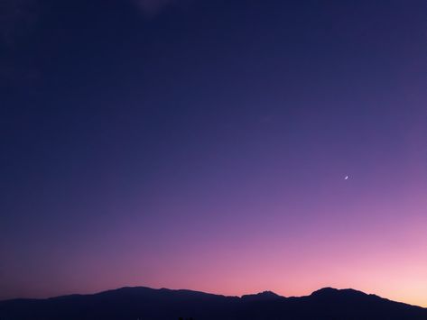 calm body of water with orange sky photo – Free Sky Image on Unsplash Insta Image, Free Sky, Free Background Music, Sky Images, Free Nature, Sky Photo, Body Of Water, Dslr Background Images, Orange Sky