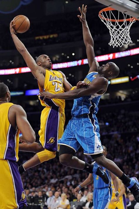 Kobe Bryant Dunk, Basketball Shoes Kobe, Mike Jordan, Mamba Forever, Basketball Playoffs, Mamba Mentality, Kobe Bryant Pictures, Lakers Kobe Bryant, Lakers Kobe