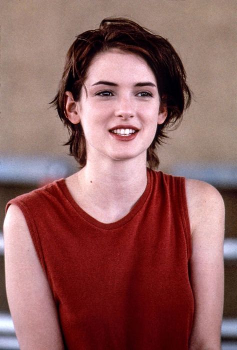 Winona Ryder Hair, Winona Ryder 90s, Fashion Guys, Winona Forever, Reality Bites, Jenifer Aniston, Foxy Brown, Roman Holiday, Liv Tyler