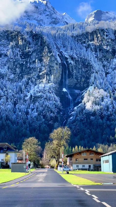 📍Unterbach🇨🇭#swissroads #switzerland #switzerlandnature #roadtrip #berneroberland #jungfraujoch #myswitzerland #swissbeautiful #sisiswiss World Most Beautiful Place, Amazing Places On Earth, Beautiful Locations Nature, Places In The World, Beautiful Places Nature, Beautiful Photos Of Nature, Beautiful Scenery Nature, Alam Yang Indah, Most Beautiful Cities