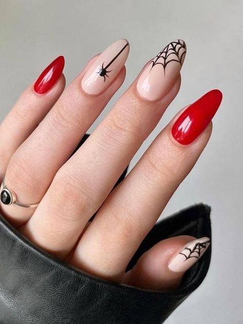 red and nude nails with spider webs Ongles Gel Halloween, Nailart Tutorial, Nail Art Halloween, Holloween Nails, Halloween Nails Easy, Cute Halloween Nails, Halloween Acrylic Nails, October Nails, Acrylic Nail Set