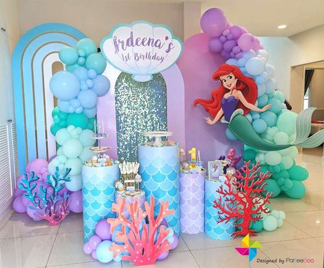 Little Mermaid Backdrop, The Little Mermaid Birthday Party, Little Mermaid Birthday Party Ideas, Little Mermaid Decorations, Mermaid Birthday Party Ideas, Little Mermaid Birthday Party, Decoration Buffet, Ariel Birthday Party, Minnie Mouse Birthday Party Decorations