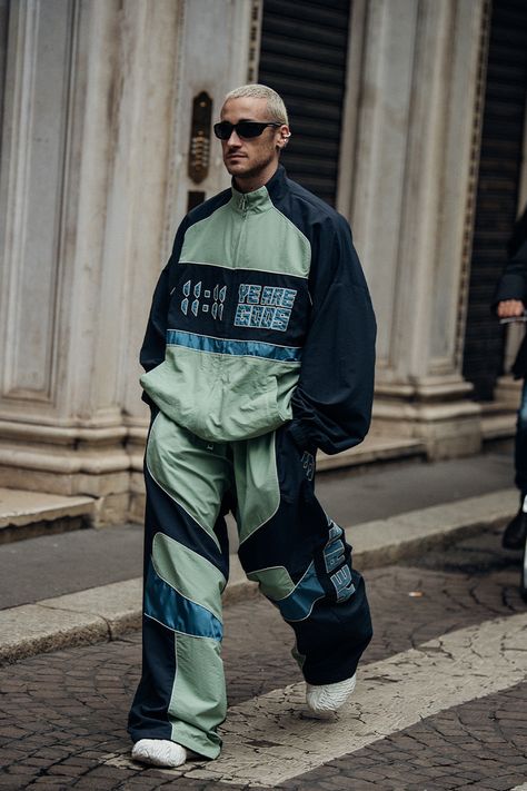 Mens Sport Fashion Style, Sport Men Style, Fashion Street Wear Men, Sports Street Style, Sports Luxe Street Style, Men Runway Fashion Street Styles, Fw23 Street Style, Runway Outfits Men, Men Sport Style Outfits