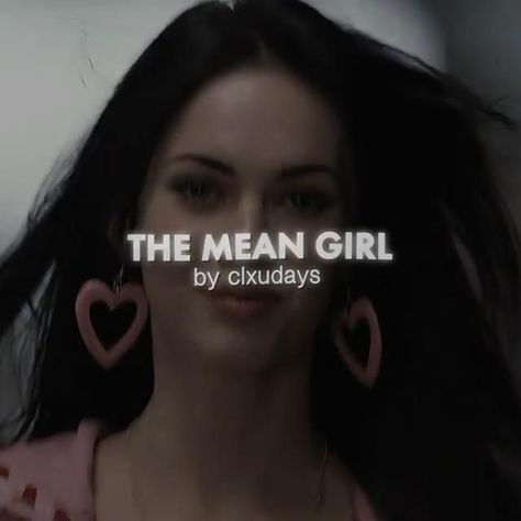 Iconic Characters Movies, Books Aesthetic Icon, Powerful Girls Aesthetic, It Girl Movies, Iconic Brunette Movie Characters, Mean Girl Edits, Sharp Jawline Girl, Best 2000s Movies, Mean Girls Edits