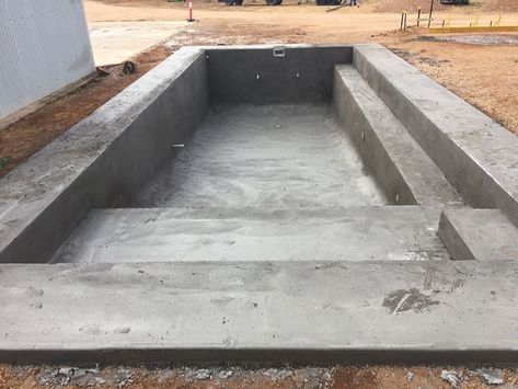 Soaking Pool, Fiberglass Pool Installation, Splash Pools, Cement Pools, Homemade Pools, Small Inground Pool, Concrete Swimming Pool, Building A Swimming Pool, Swimming Pool Construction