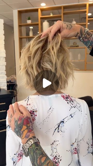 Balayage, Choppy Layered Haircuts, Choppy Bob Hairstyles For Fine Hair, Puppy Corgi, Shaggy Bob Hairstyles, Stacked Hair, Messy Bob Hairstyles, Blonde Bob Hairstyles, Stacked Bob Haircut