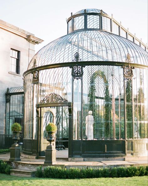 25 Lush Secret Gardens, Glasshouses & Greenhouses Glasshouse Aesthetic, Victorian Green House, Diy Small Greenhouse, Greenhouse Architecture, Glass Green House, What Is A Conservatory, Victorian Greenhouse, Victorian Greenhouses, Conservatory Greenhouse